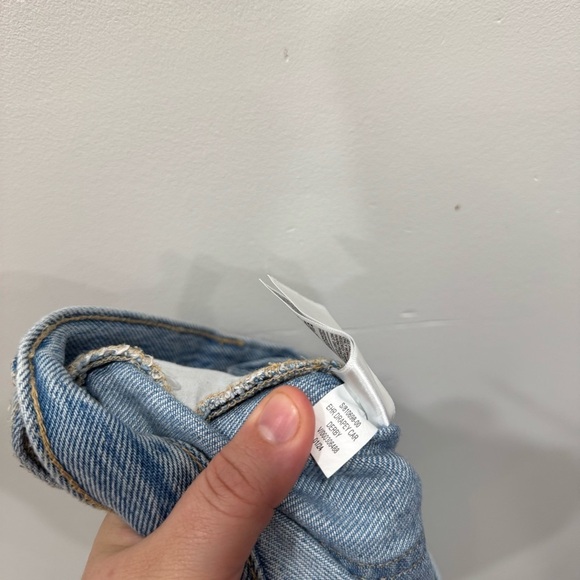 Old Navy Extra High Waisted Sky Hi Wide Leg Cargo Jeans Light Wash Size 2 ‘24 - Picture 8 of 9